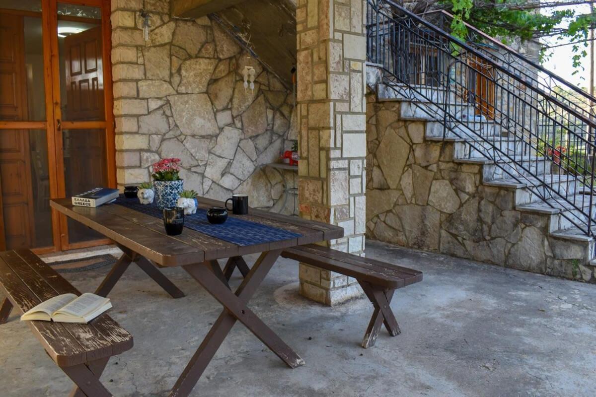 Coastal Stone Hideaway With Stunning Scenery Villa Kitriai Exterior photo